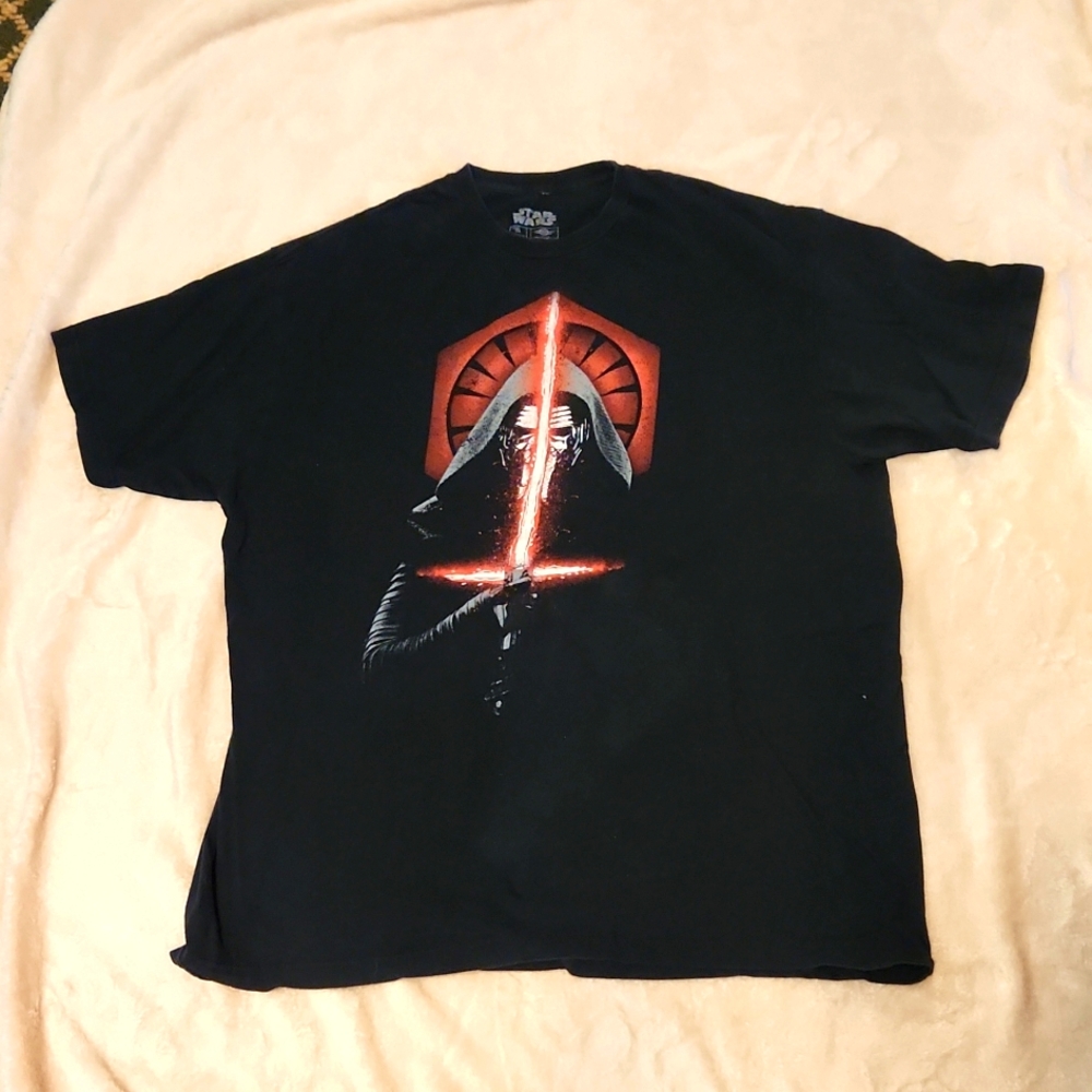Men's 2X Star Wars T-shirt Kylo Ren Light Saber